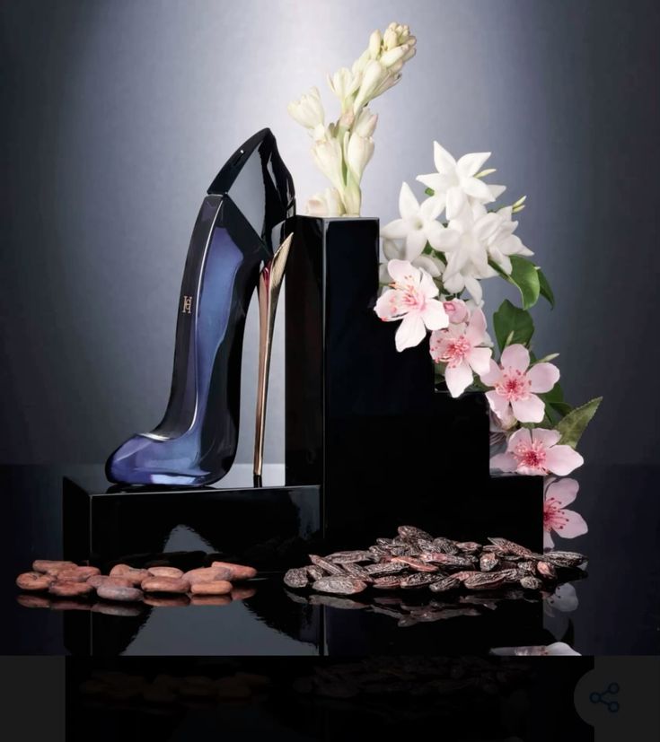 عبوة من عطرين للسيدات